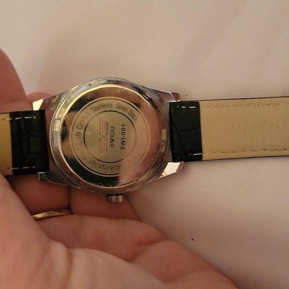 Swidu Watch - Picture 3 of 3